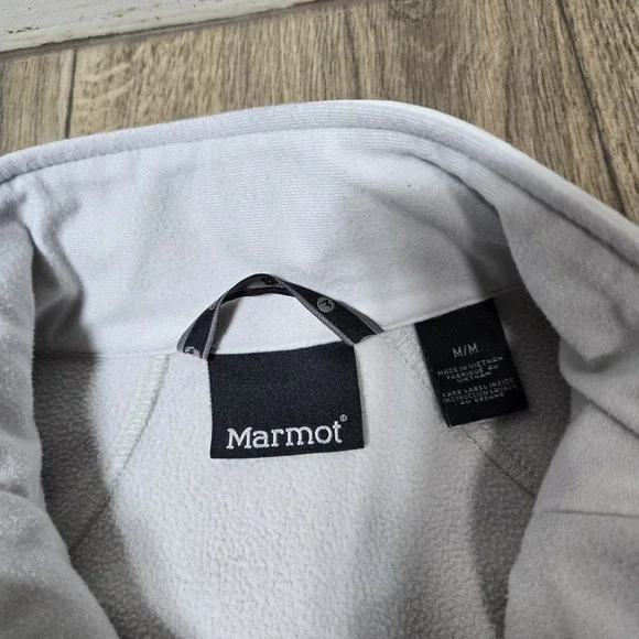 Marmot Women's Ski Jacket in Light Gray - Picture 2 of 10